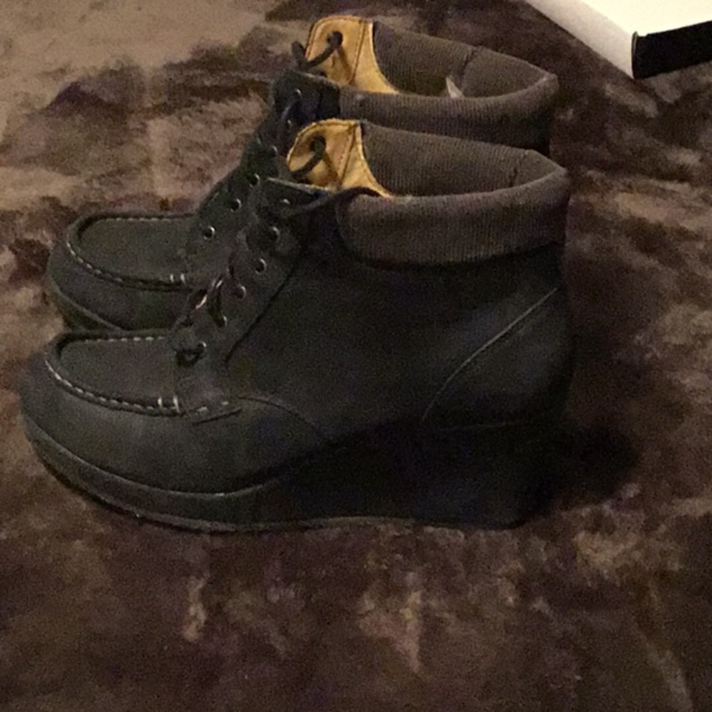 Booties - Picture 4 of 4